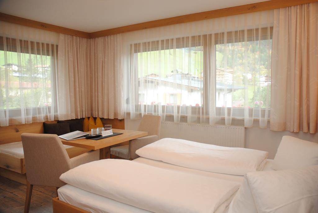 Gaestehaus Pirker Finkenberg Luaran gambar